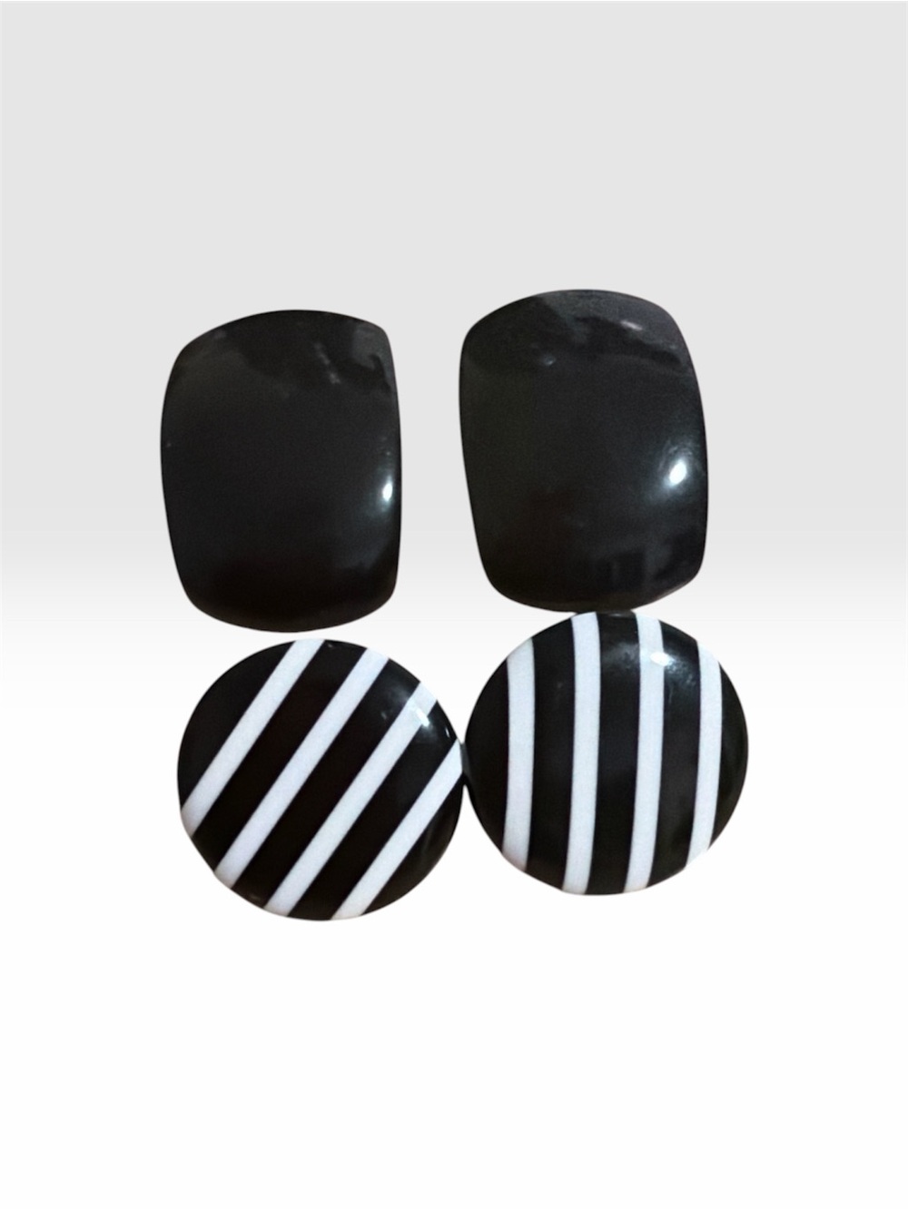 Vintage Black & White 2 Pairs Striped Retro Stud Earrings